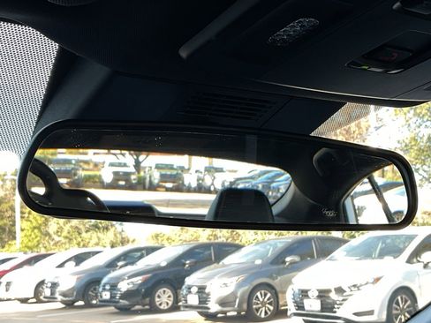 Used 2025 Toyota Camry SE image 26