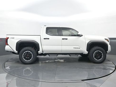 New 2026 Toyota Tacoma TRD Off-Road image 2