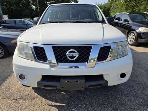 Used 2014 Nissan Frontier SV w/ SV Value Truck Package RWD image 5