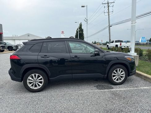 Used 2022 Toyota Corolla Cross LE AWD/4WD image 5
