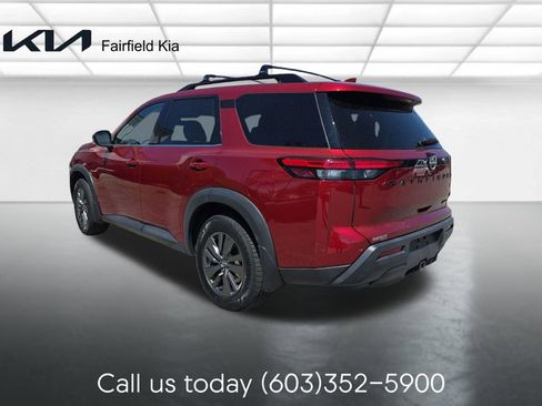 Used 2022 Nissan Pathfinder SV w/ SV Premium Package AWD/4WD image 3