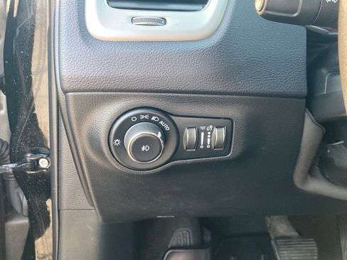 Used 2021 Jeep Compass Latitude AWD/4WD image 13