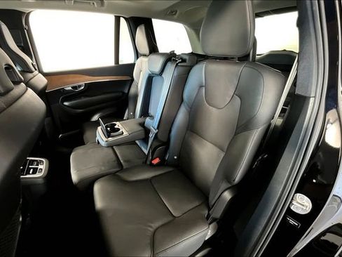 Used 2024 Volvo XC90 B5 Plus image 26