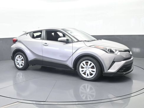 Used 2019 Toyota C-HR LE FWD image 8