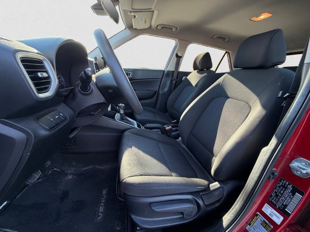 Used 2021 Hyundai Venue SE FWD image 5
