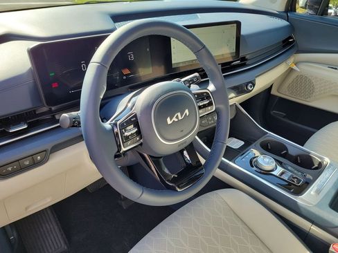 New 2026 Kia Carnival EX FWD image 23