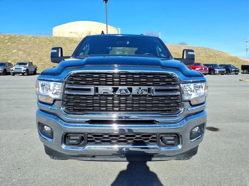 Used 2024 RAM 2500 Big Horn w/ Bed Utility Group image 9
