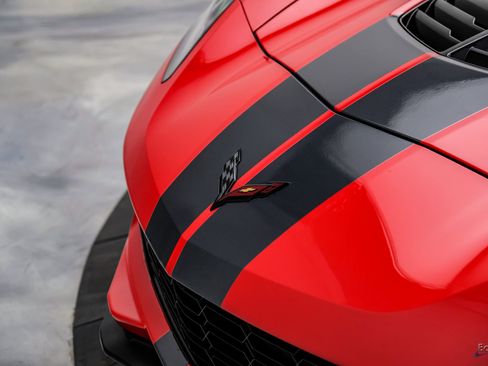 Used 2015 Chevrolet Corvette Z06 w/ 3LZ Preferred Equipment Group image 37