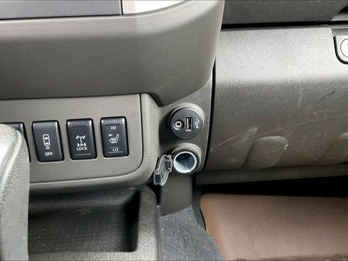 Used 2020 Nissan Frontier PRO-4X w/ Pro-4x Utility Package AWD/4WD image 18