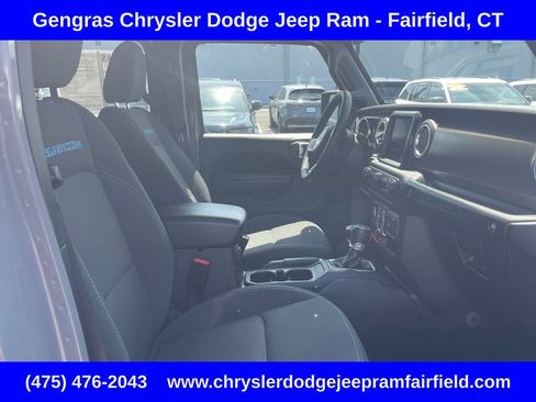 Used 2023 Jeep Wrangler Unlimited Rubicon 4xe w/ Cold Weather Group AWD/4WD image 15