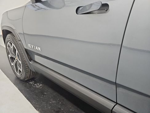 Used 2024 Rivian R1S Adventure AWD/4WD image 35