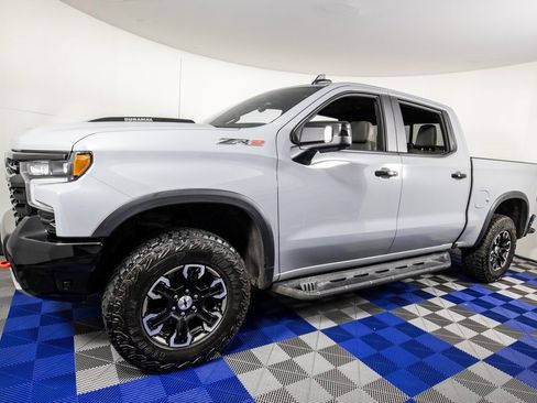 Used 2024 Chevrolet Silverado 1500 ZR2 w/ Technology Package image 3