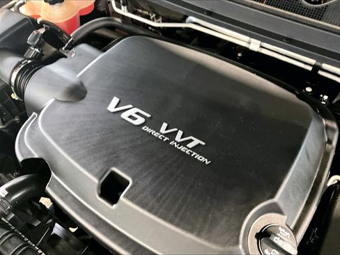 Used 2022 Chevrolet Colorado LT w/ Luxury Package image 33