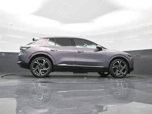 New 2026 Chevrolet Equinox EV LT image 25