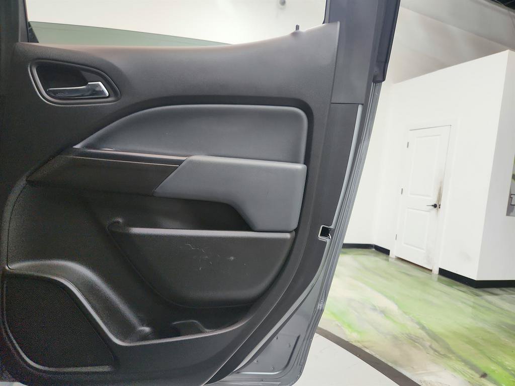Used 2021 Chevrolet Colorado Z71 w/ Safety Package RWD image 27