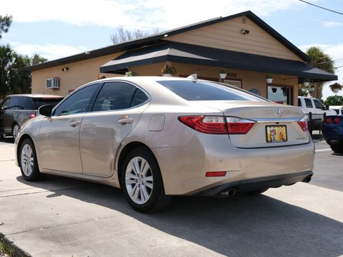 Used 2015 Lexus ES 350 w/ Premium Package FWD image 7