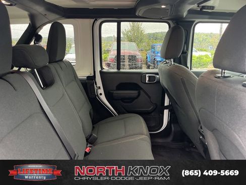 Used 2024 Jeep Wrangler Willys image 21