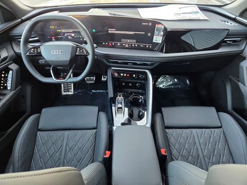 New 2025 Audi SQ5 Premium Plus image 12