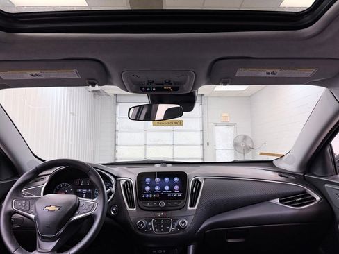 Used 2025 Chevrolet Malibu LT w/ Midnight Edition FWD image 24