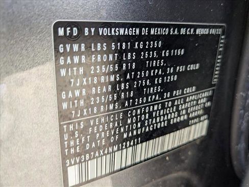 Used 2022 Volkswagen Tiguan SE image 23