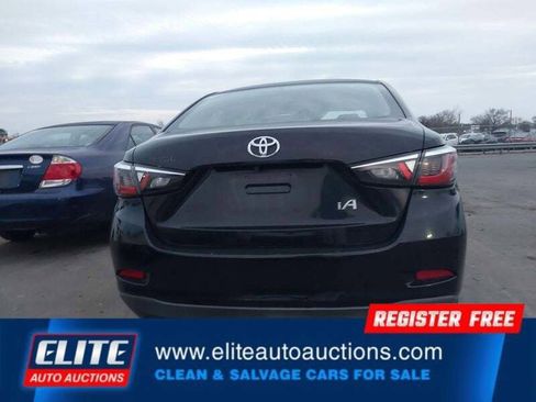 Used 2017 Toyota Yaris iA image 32