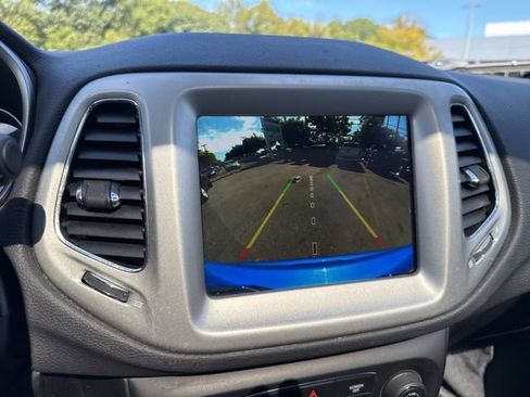 Used 2021 Jeep Compass 80th Special Edition w/ Sun and Sound Group image 13