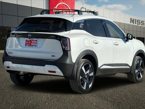 New 2026 Nissan Kicks SR image 3