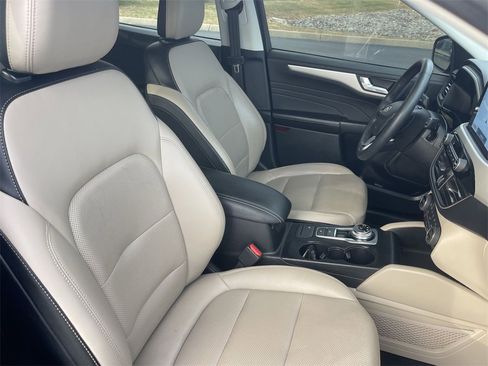 Used 2021 Ford Escape SEL w/ Technology Package image 30