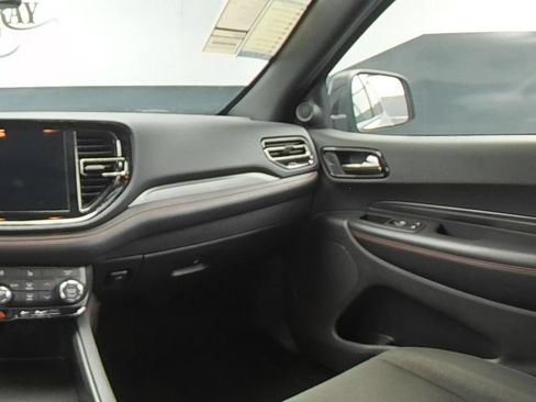 Used 2025 Dodge Durango GT RWD image 18