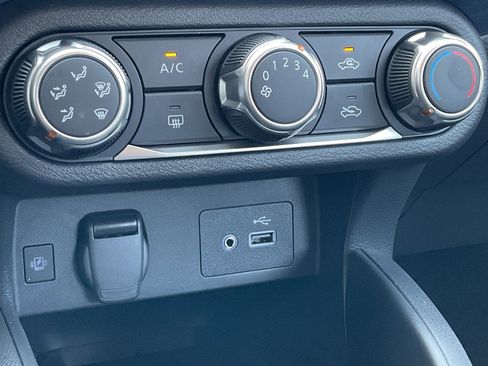 New 2025 Nissan Versa SV w/ Trunk Package image 30