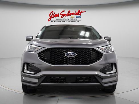 Used 2022 Ford Edge ST-Line w/ Cold Weather Package AWD/4WD image 2