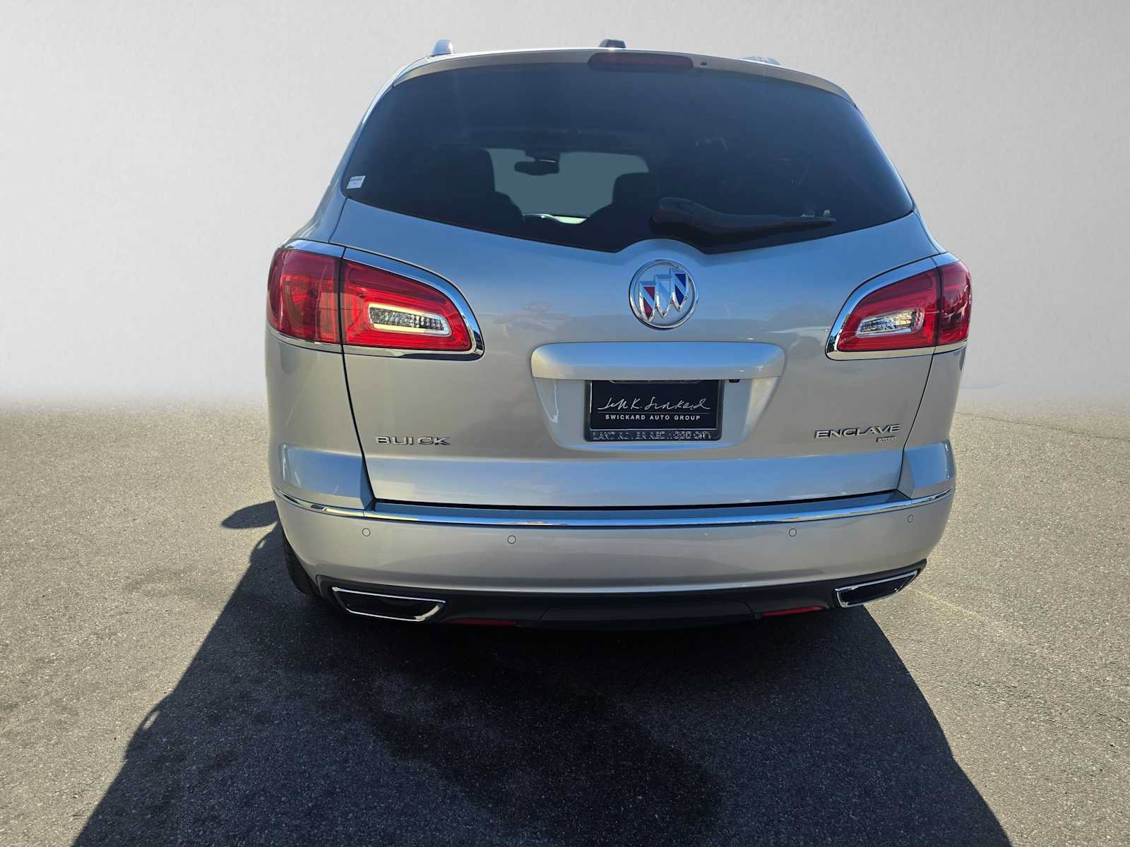 Used 2017 Buick Enclave Premium w/ Experience Buick Package AWD/4WD image 4
