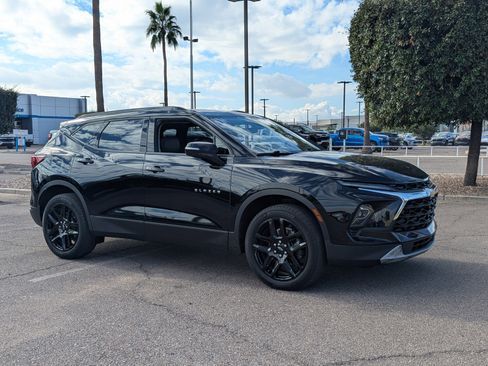 Used 2024 Chevrolet Blazer LT w/ Sound & Technology Package image 8