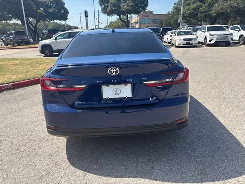 Used 2025 Toyota Camry LE w/ Convenience Package FWD image 4