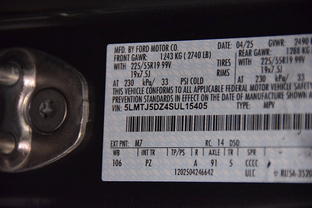 Used 2025 Lincoln Corsair Grand Touring w/ Equipment Group 301A AWD/4WD image 15