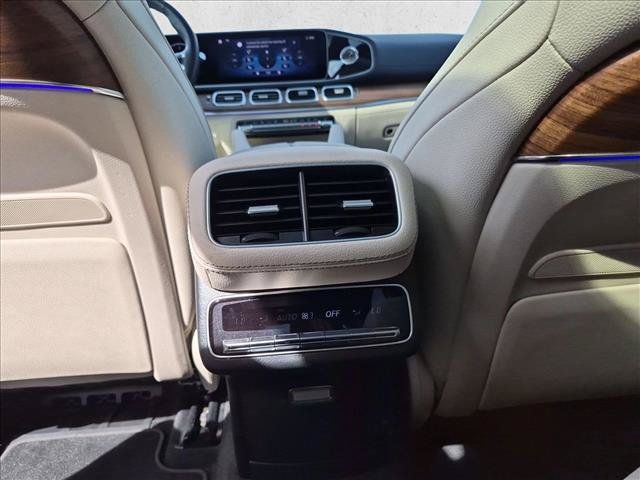 Used 2025 Mercedes-Benz GLS 450 4MATIC image 13