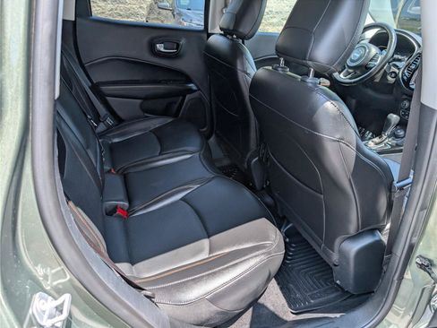 Used 2019 Jeep Compass Limited AWD/4WD image 11