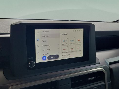 Certified 2025 Toyota 4Runner TRD Off-Road image 18