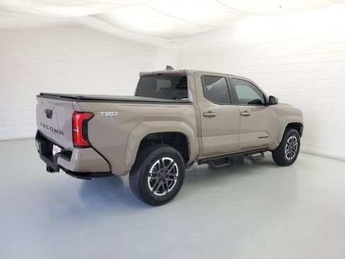 Used 2026 Toyota Tacoma TRD Sport RWD image 5