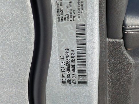 New 2025 Jeep Grand Cherokee Laredo w/ Luxury Tech Group I image 25