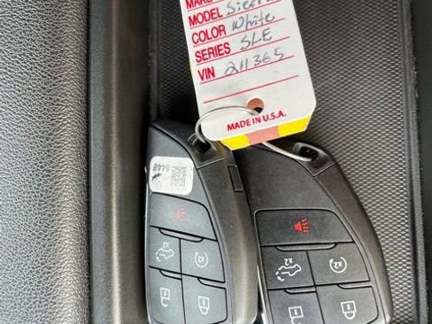 Used 2024 GMC Sierra 3500 SLE w/ SLE Convenience Package image 43