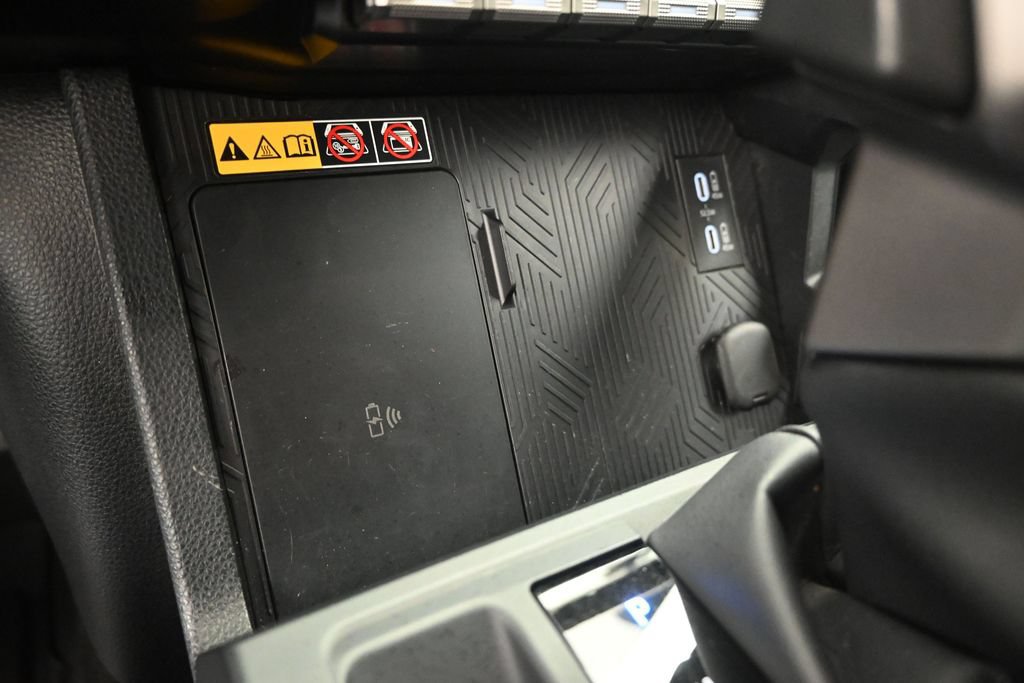 Used 2025 Toyota 4Runner Trailhunter AWD/4WD image 18