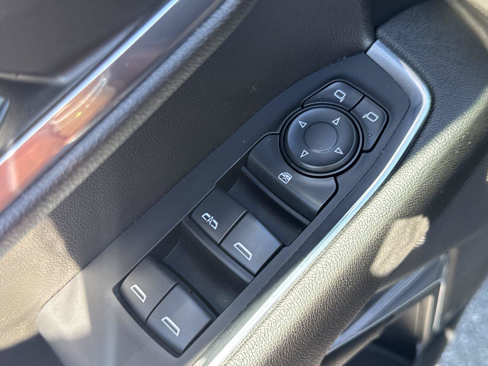 Used 2024 Chevrolet Silverado 1500 LT AWD/4WD image 16