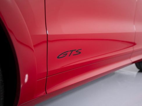 New 2026 Porsche Cayenne GTS image 39