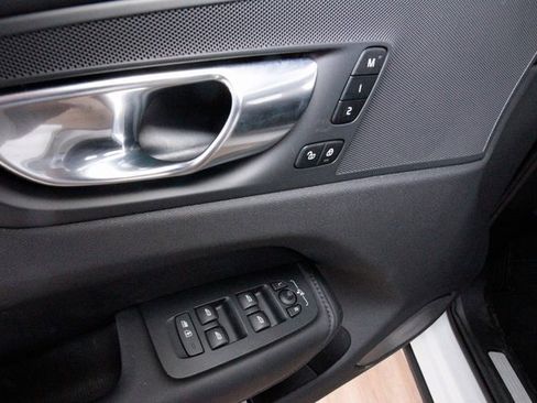 Certified 2025 Volvo XC60 B5 Plus image 12