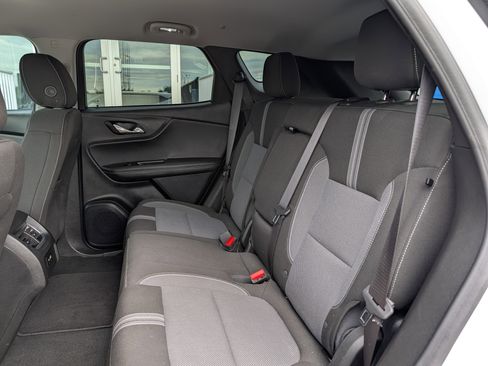 Certified 2025 Chevrolet Blazer LT AWD/4WD image 9