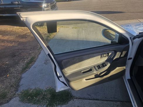 Used 2001 Nissan Altima GXE image 19