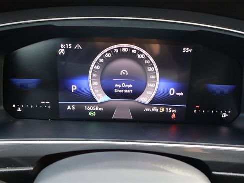 Certified 2024 Volkswagen Tiguan SE R-Line image 17