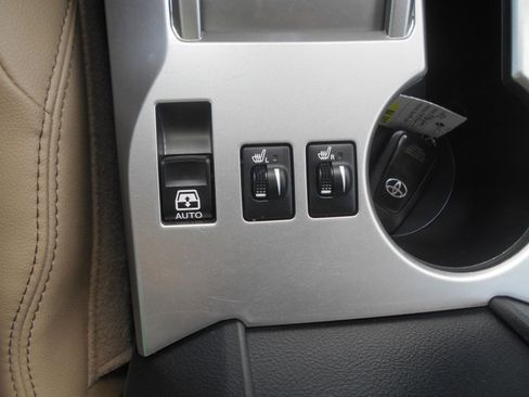 Used 2022 Toyota 4Runner SR5 Premium image 14