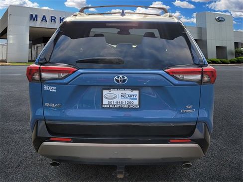 Used 2022 Toyota RAV4 SE image 4